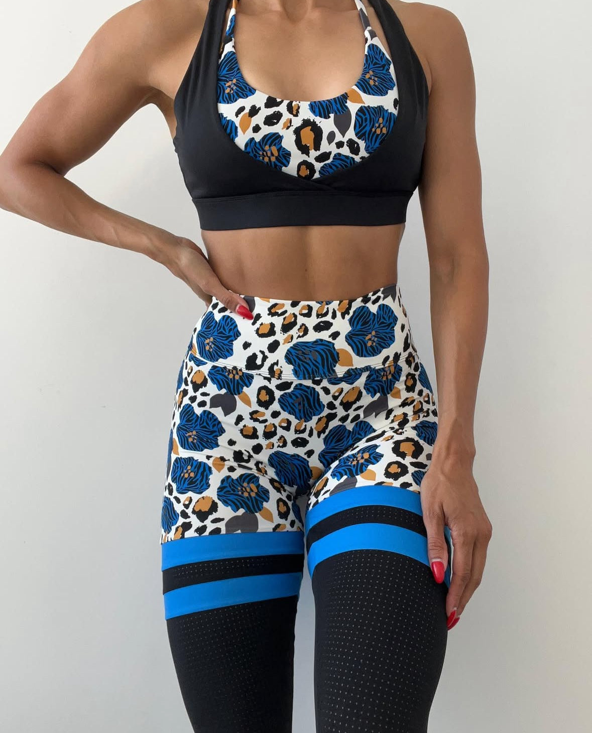 Blue Blossoms scrunch legging