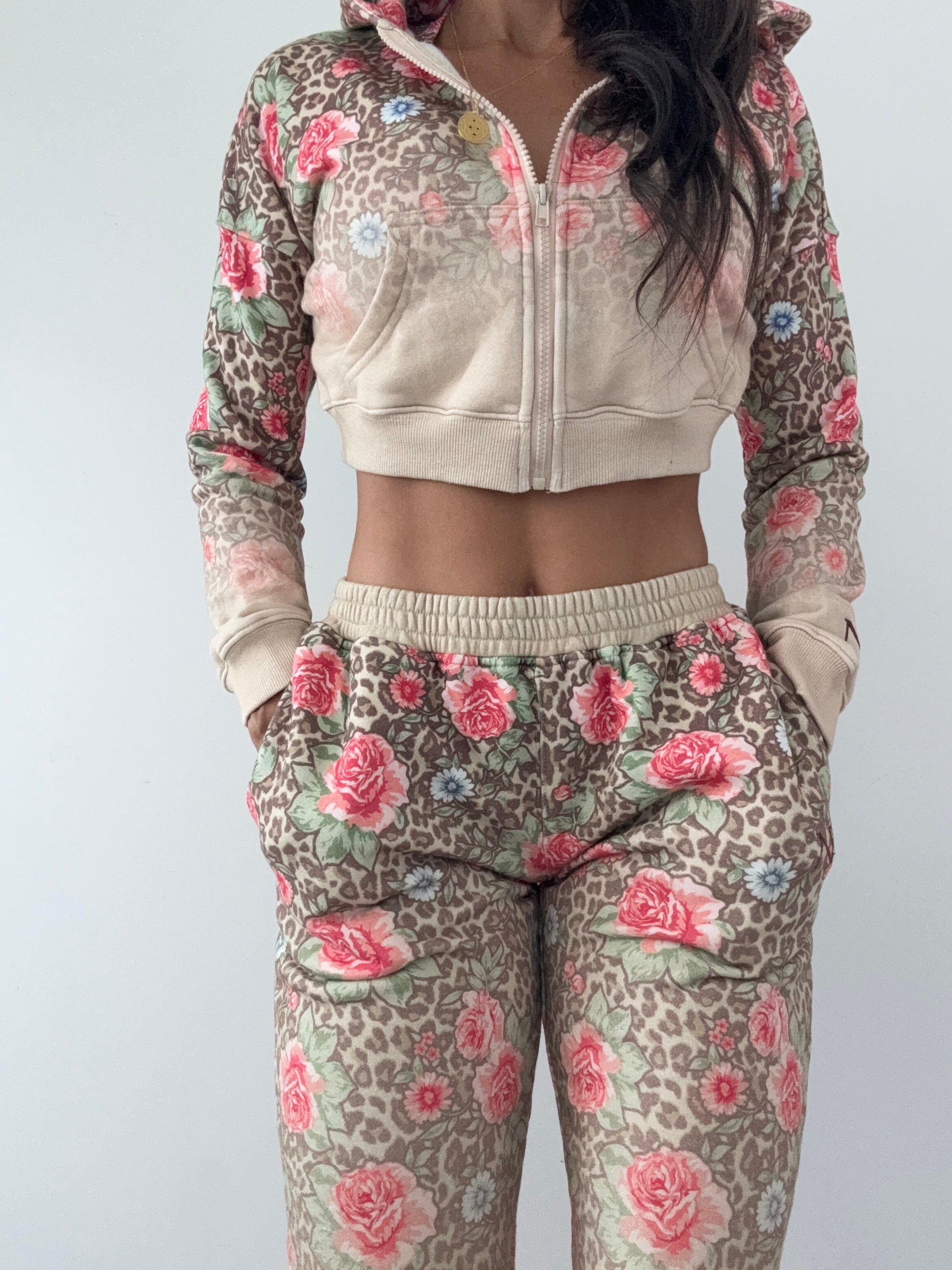 Garden cropped hoodie – noireblanc