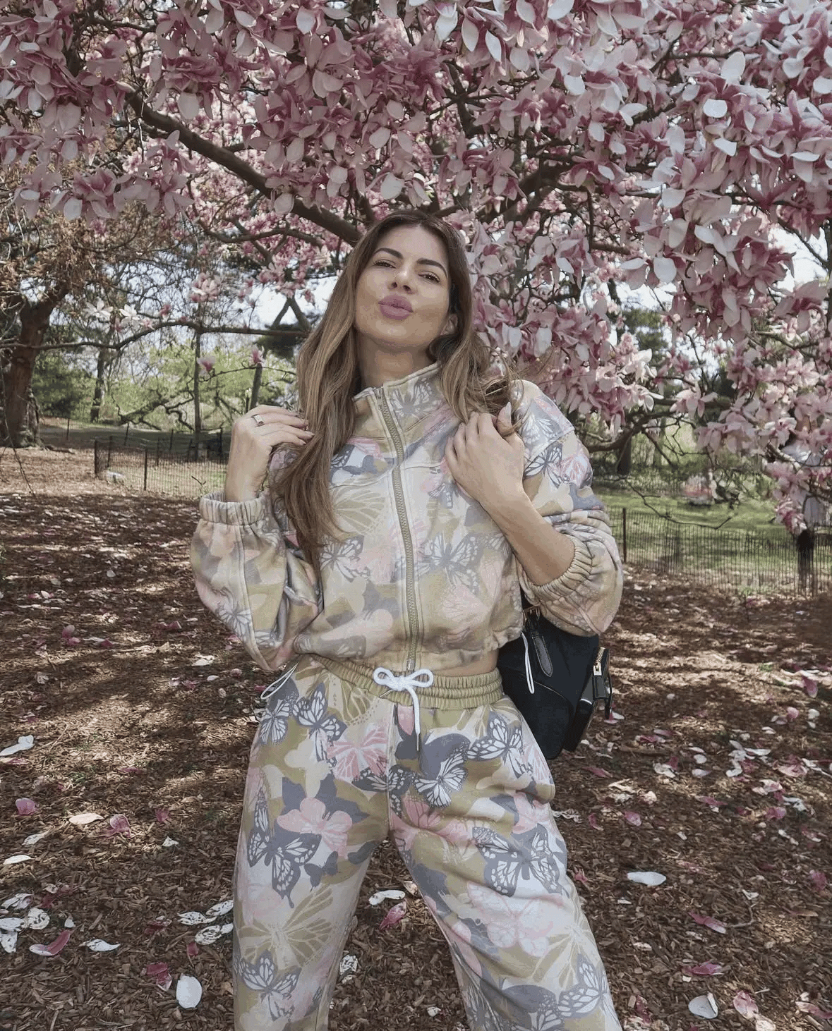 Papillons oversized cropped hoodie