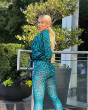 Teal leopard scrunch legging