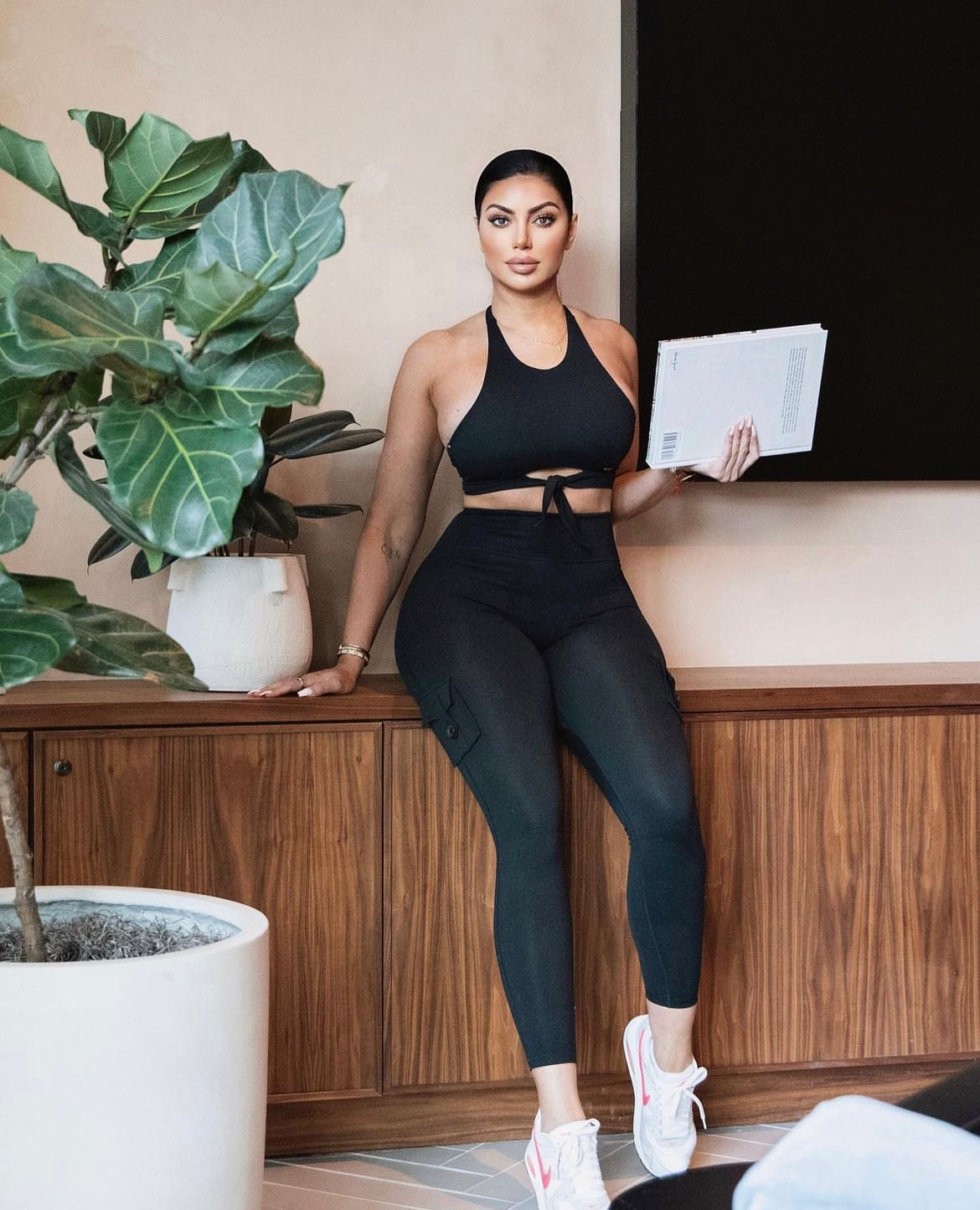 Black Pocket Legging