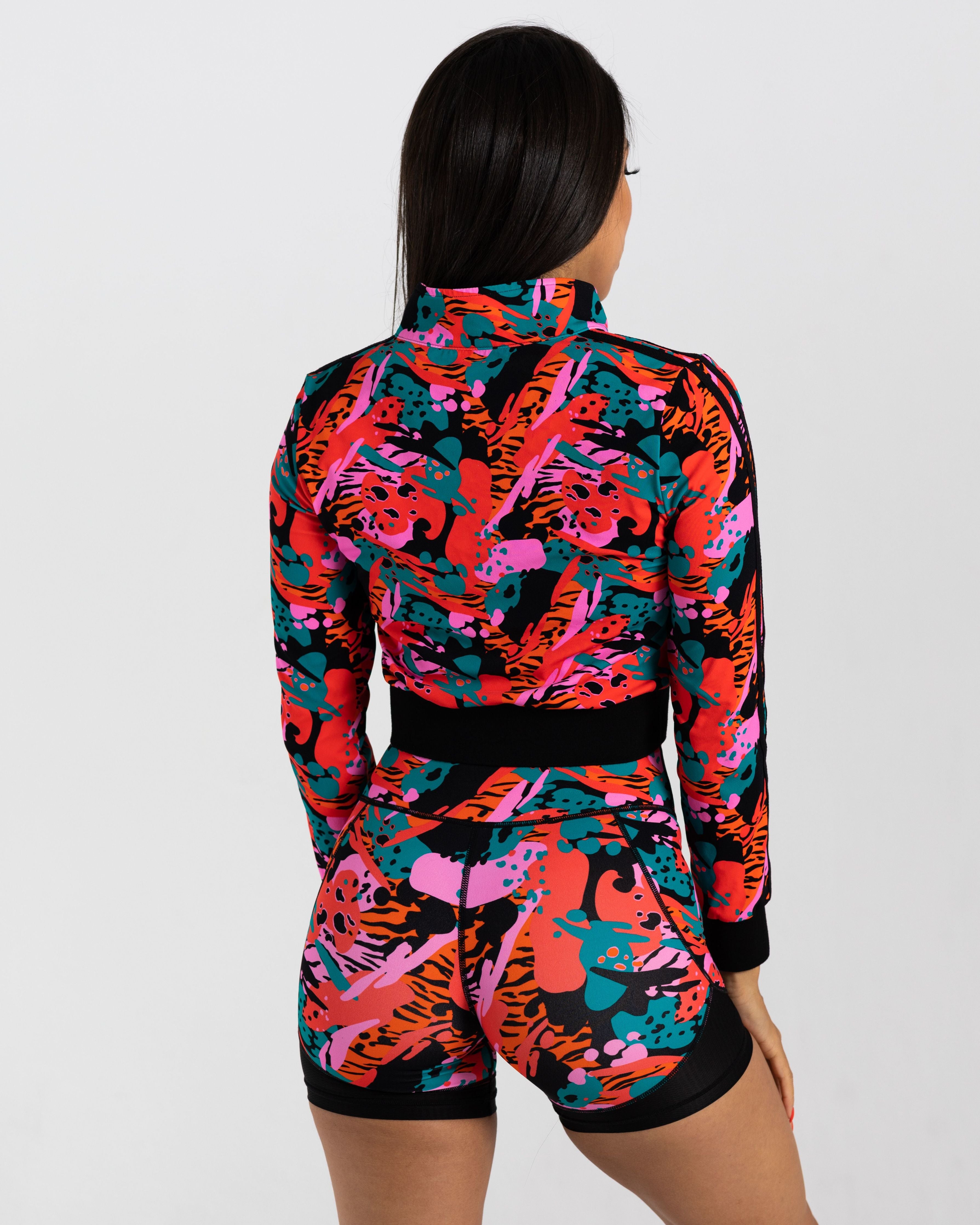 Noireblanc, Enchanted Collection, Cropped top Jacked, Zip Up, Black cuffs 